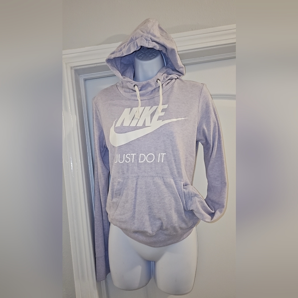 Nike Lavender hoodie Size Small